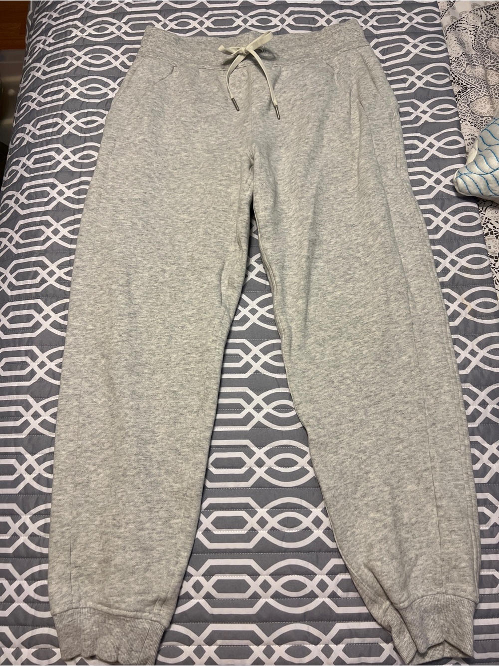 Lululemon Scuba Joggers 28 inch inseam